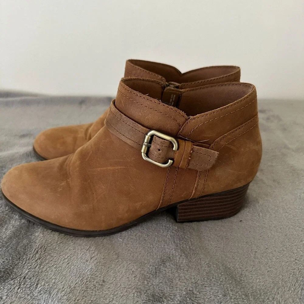 Clarks Adreena Booties Womens 8M Dark Tan Leather Ankle Boots Zip Buckle Western